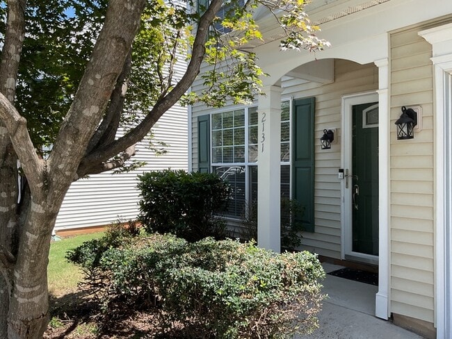 2131 McKenzie Creek Dr in Charlotte, NC - Building Photo - Building Photo