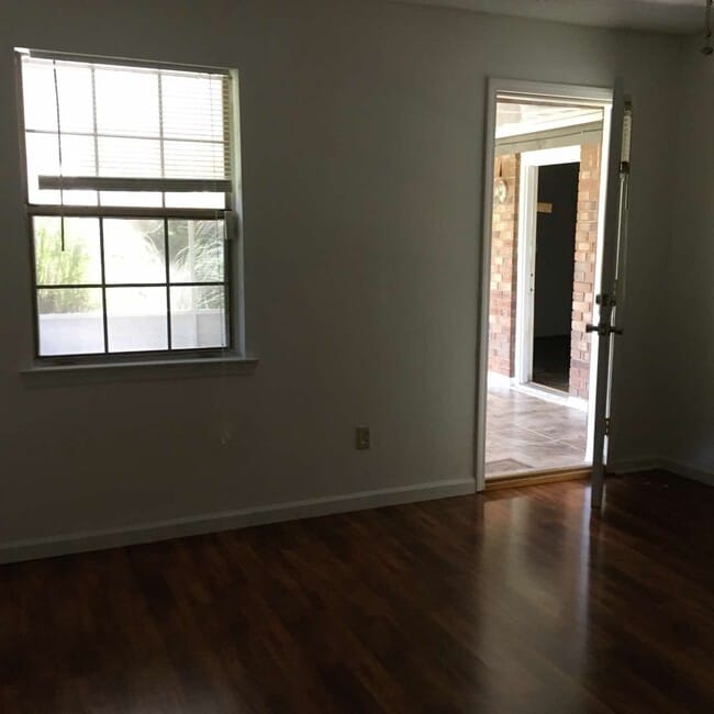 916 Mandarin Dr in Hinesville, GA - Building Photo - Building Photo