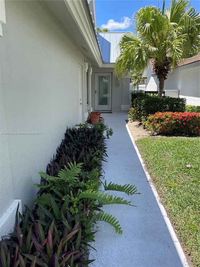 126 Ocean Pines Terrace in Jupiter, FL - Foto de edificio - Building Photo