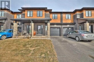 6667 Cropp St in Niagara Falls, ON - Building Photo - Building Photo