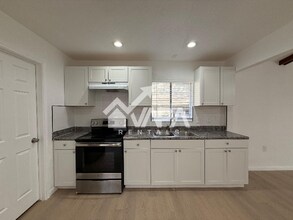 12407 Statehouse St in San Antonio, TX - Building Photo - Building Photo