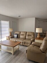 317 Glen Oak Rd in Venice, FL - Building Photo - Building Photo