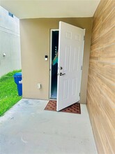 1132 NW 1st St in Florida City, FL - Building Photo - Building Photo