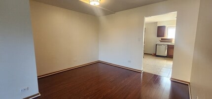 9290 Hamilton Ct in Des Plaines, IL - Building Photo - Building Photo