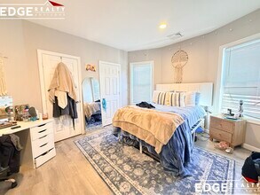 19 Long Ave, Unit 2 in Boston, MA - Foto de edificio - Building Photo