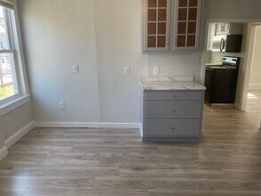 21 Kenyon Ave in Pawtucket, RI - Building Photo - Building Photo