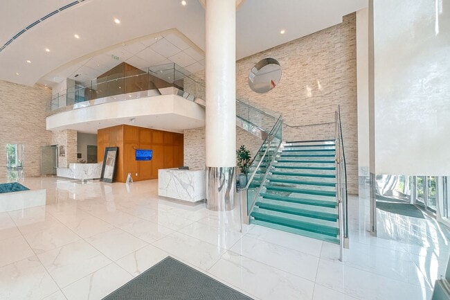 41 SE 5th St, Unit 602 in Miami, FL - Building Photo - Building Photo