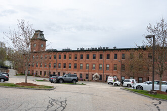 Kettle Brook Lofts in Worcester, MA - Foto de edificio - Building Photo