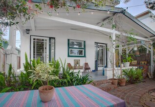 426 Rialto Ave in Venice, CA - Building Photo - Building Photo