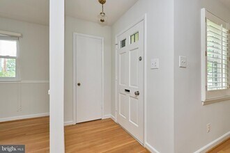 6613 Denny Pl in McLean, VA - Building Photo - Building Photo