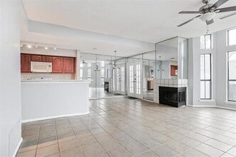 3420 Country Club Dr W in Irving, TX - Building Photo - Building Photo