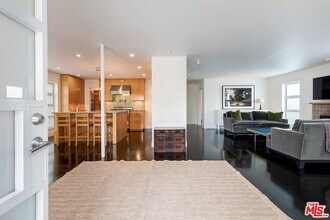 2329 Wilson Ave in Los Angeles, CA - Building Photo - Building Photo