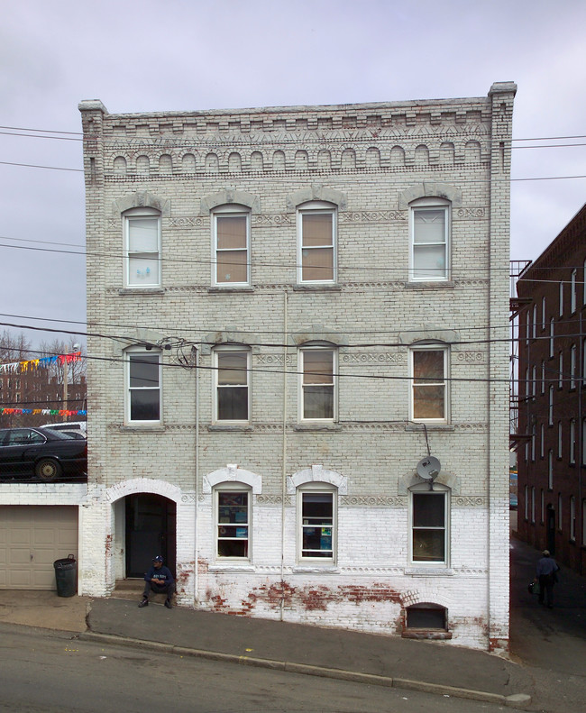 85 Jackson St in Holyoke, MA - Building Photo - Building Photo