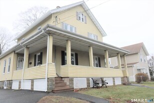 6 Mary St in Shelton, CT - Building Photo