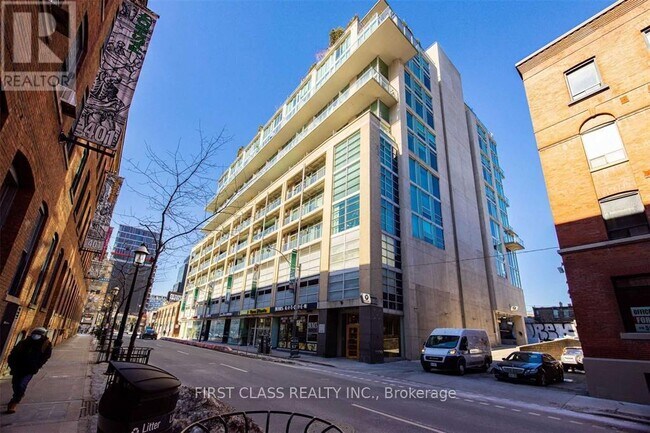 property at 388-388 Richmond St W