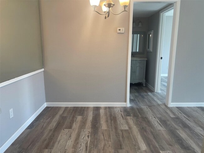 property at 1516 Bay Area Blvd