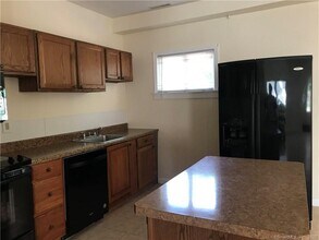 108 Brook St in Torrington, CT - Building Photo - Building Photo