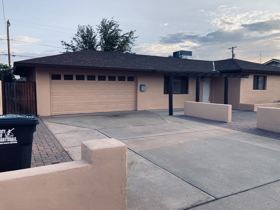 6701 E Wilshire Dr in Scottsdale, AZ - Building Photo