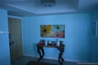 5540 N Ocean Dr-Unit -5D in Riviera Beach, FL - Building Photo - Building Photo