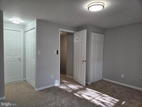 20535 Strath Haven Dr in Montgomery Village, MD - Building Photo - Building Photo