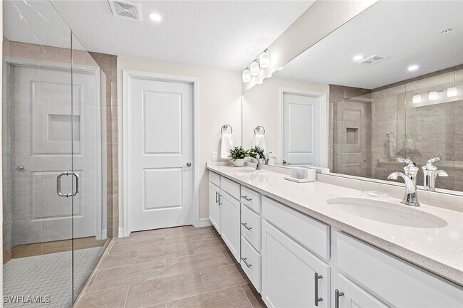 property at 172 Indies Dr E