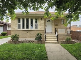 9433 Massasoit Ave in Oak Lawn, IL - Building Photo
