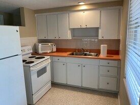 5612 Illinois Ave in New Port Richey, FL - Building Photo