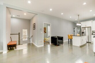 4904 W Fulton St in Chicago, IL - Building Photo - Building Photo