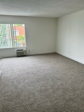 Villa Capri Apartment *$500 Off* in El Cajon, CA - Foto de edificio - Building Photo