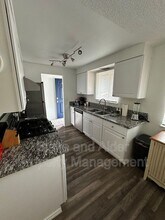 5934 SW 30th Ave in Portland, OR - Building Photo - Building Photo