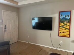 2607 Ringold Cir, Unit B Furnished Apt in Edinburg, TX - Foto de edificio - Building Photo
