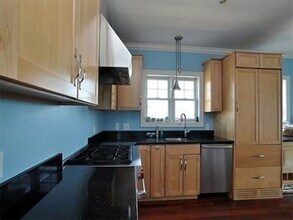 192 Walnut St in Boston, MA - Building Photo - Building Photo