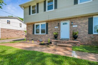738 McPherson Dr in Nashville, TN - Building Photo - Building Photo
