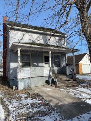 128 E Perry St in Alliance, OH - Building Photo