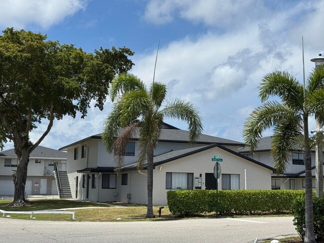 property at 107 E Tiffany Dr