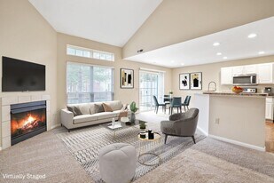 5004 Stratford Pine Ln in Dublin, OH - Building Photo