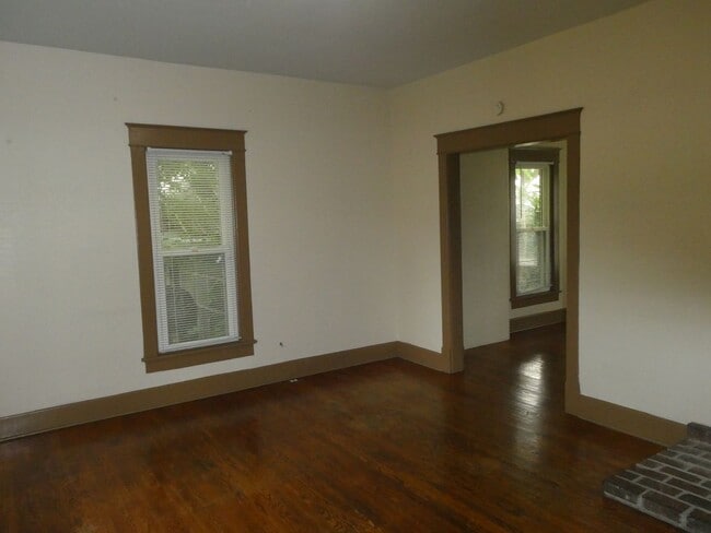 802 Rogers St in Columbia, MO - Building Photo - Building Photo