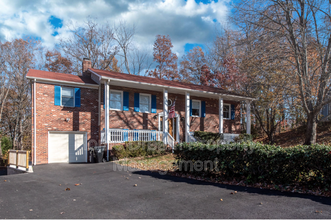 11 Endicott Ln in Stafford, VA - Foto de edificio - Building Photo