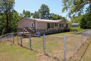 145 McClendon Dr in Ragland, AL - Building Photo