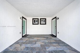 16315 SW 107th Ave in Miami, FL - Building Photo - Building Photo