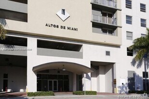 1 Glen Royal Pkwy in Miami, FL - Building Photo
