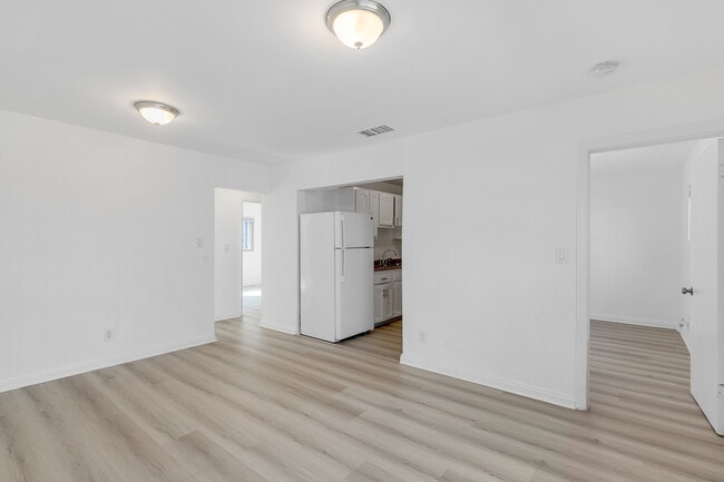 832 W Colden Ave, Unit 832 in Los Angeles, CA - Building Photo - Building Photo