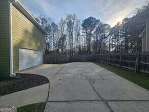 24 Springfield Dr in Newnan, GA - Building Photo - Building Photo