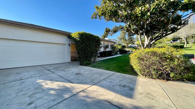 383 Buena Vista Ave in San Luis Obispo, CA - Foto de edificio - Building Photo