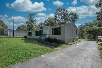 194 Sonnys Ln in Livingston, TX - Building Photo - Building Photo