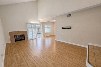 4773 Mallard Common in Fremont, CA - Building Photo - Building Photo