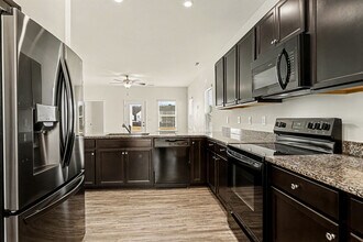 103 W Tecoma Ln in Clayton, NC - Foto de edificio - Building Photo