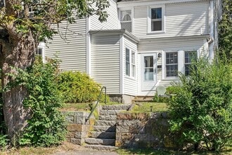 1101 Washington St in Gloucester, MA - Building Photo - Building Photo