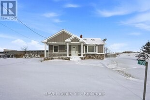 1098 Beaverdams Rd in Thorold, ON - Building Photo