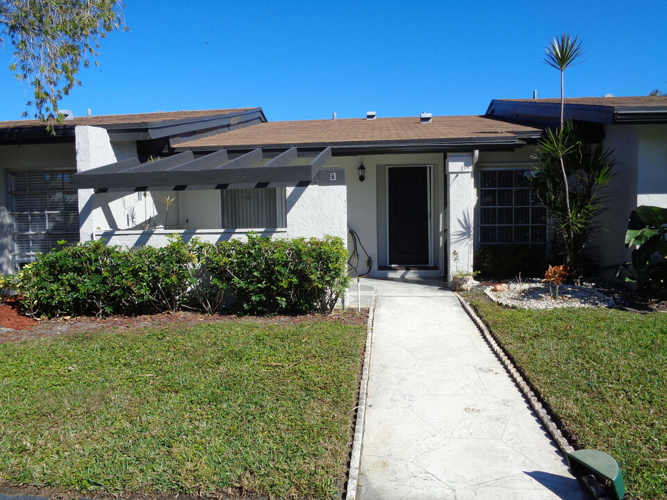 13739 Date Palm Ct in Delray Beach, FL - Building Photo